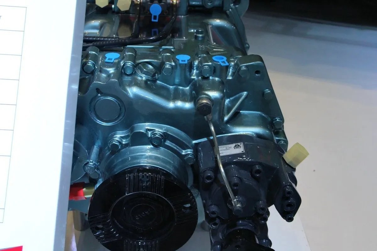 Small Automatic Transmission Bus Automatic Transmission Truck Sinotruk Transmission For Sale