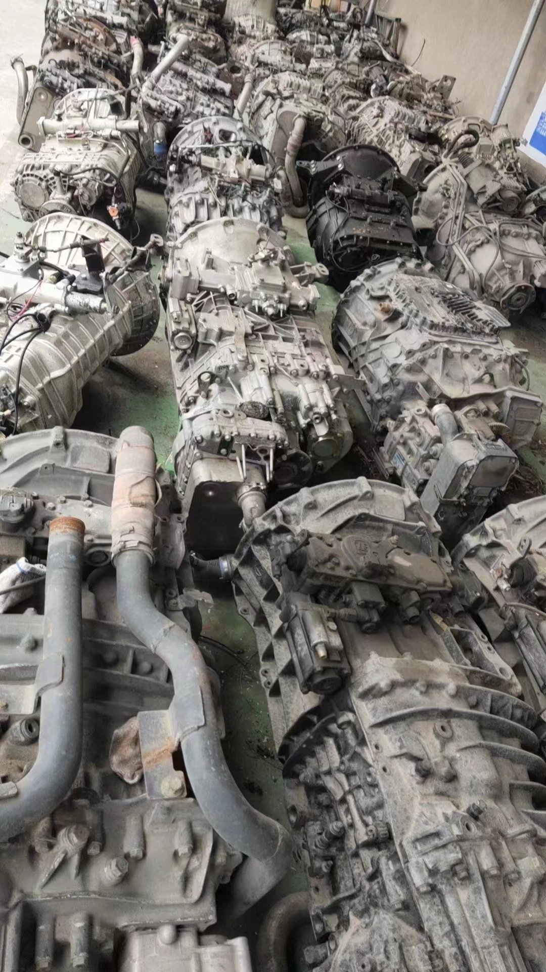 Used Transmission Gearbox Assembly 12JSD240TA