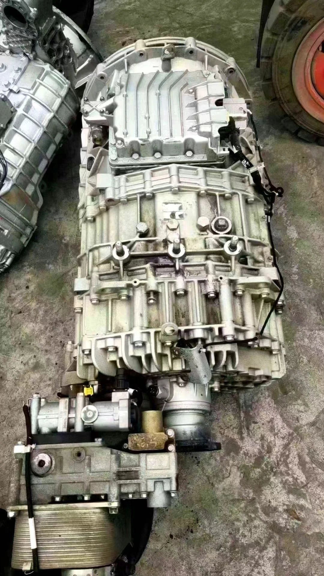 Used Transmission Gearbox Assembly 12JSD240TA